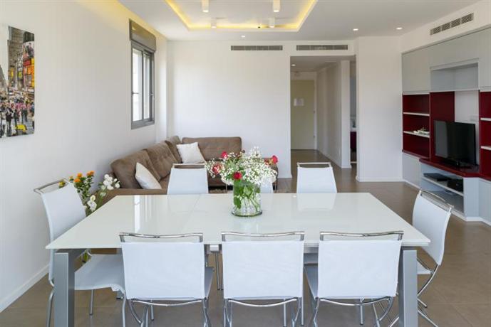 Comfort 3br & Balcony By Feelhome