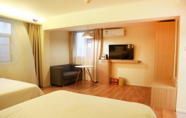 Hanting Express Wuhan Minhang Community