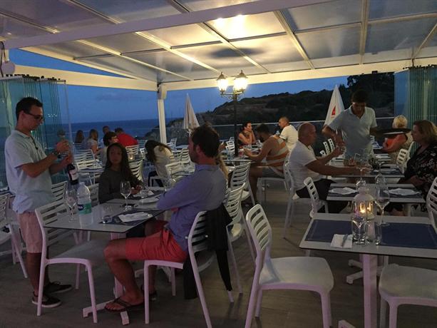 Carvi Beach Hotel