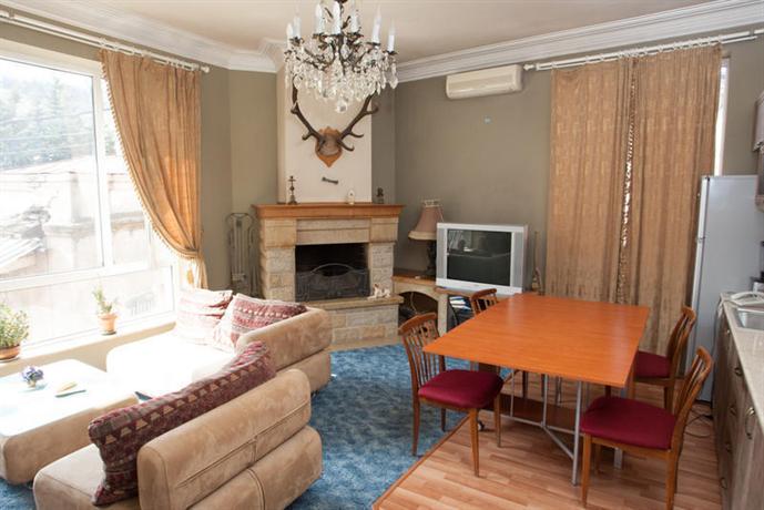 Belleview Apartments