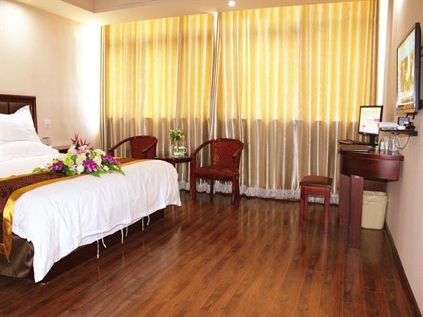 GreenTree Inn Jiangsu Yancheng Dongtai Railway Station Beihai East Road Express Hotel