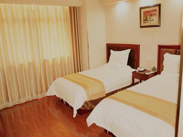 GreenTree Inn Jiangsu Yancheng Dongtai Railway Station Beihai East Road Express Hotel