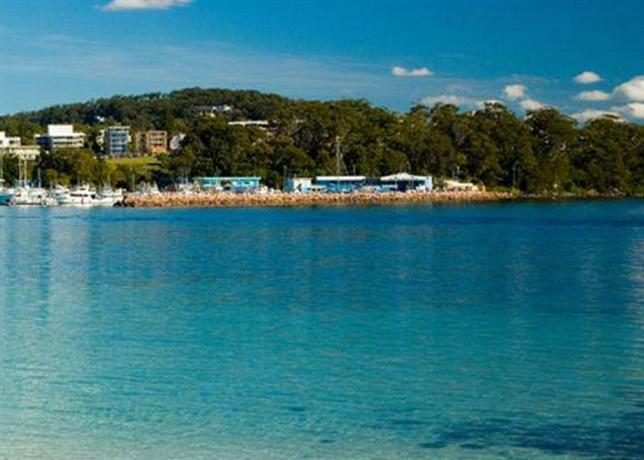 marina resort nelson bay