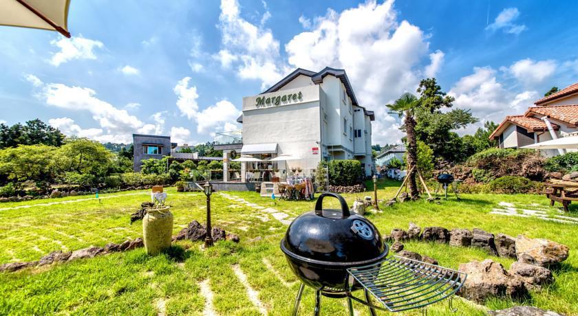 Margarret Pension & Antique Cafe