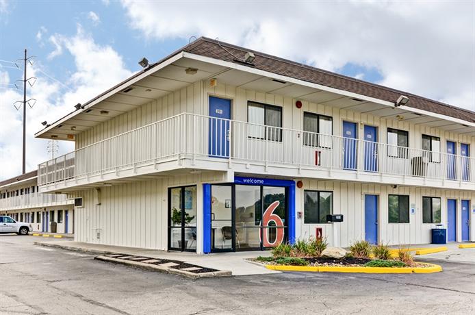 Motel 6 Pittsburgh - Crafton