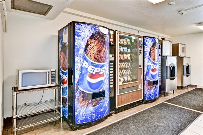 Motel 6 Pittsburgh - Crafton