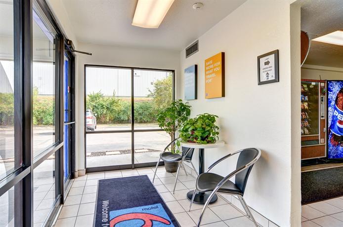 Motel 6 Pittsburgh - Crafton