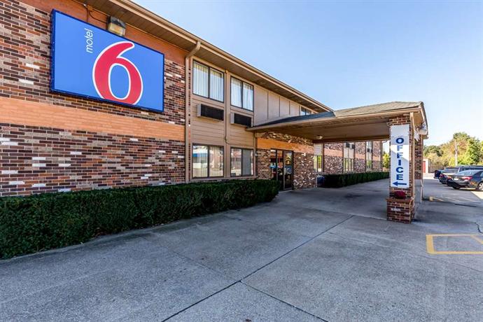 Motel 6 Troy- IL