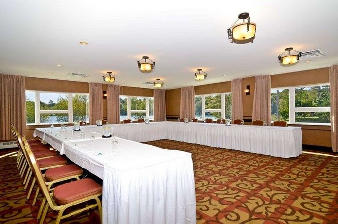 Best Western Plus Chocolate Lake Hotel - Halifax