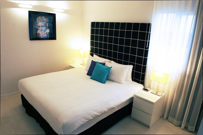 Best Western Regency Suites