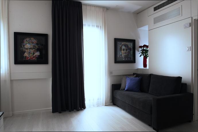 Best Western Regency Suites