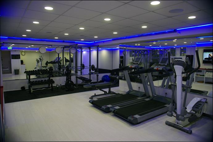 Best Western Regency Suites