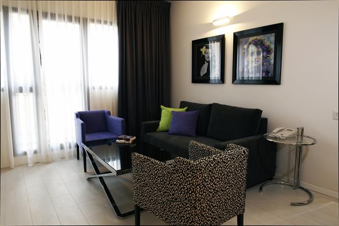 Best Western Regency Suites