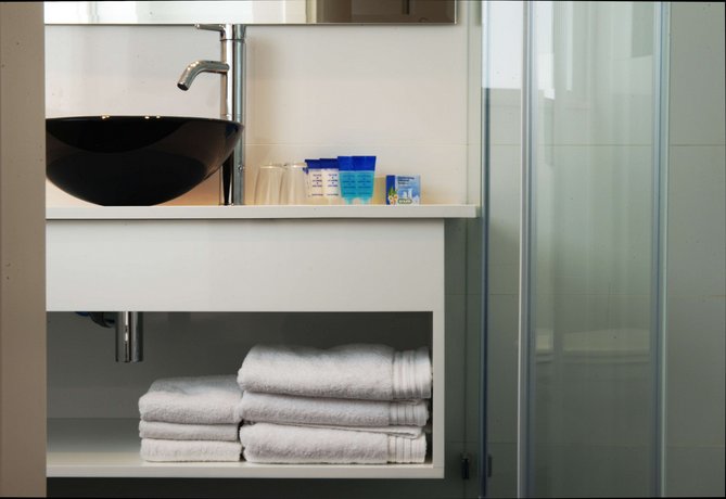 Best Western Regency Suites