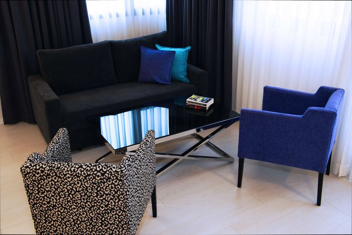 Best Western Regency Suites