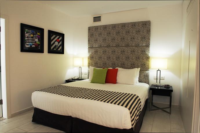 Best Western Regency Suites