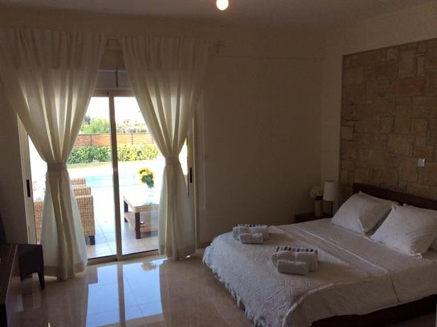 Dream House Latchi Villa