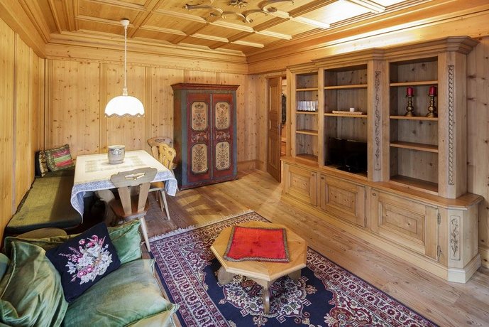 Villa Pocol - Stayincortina