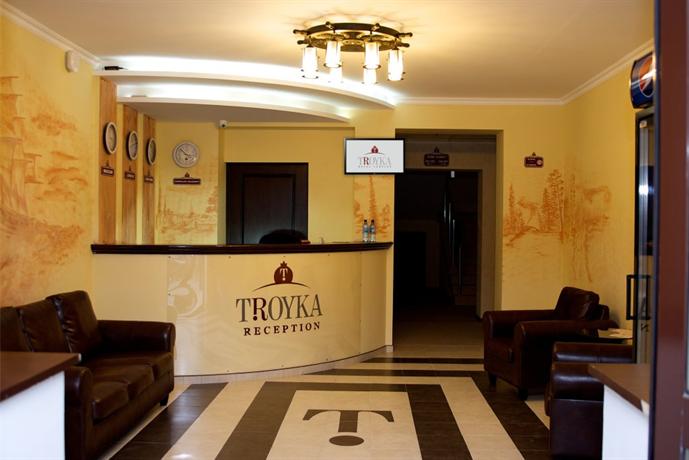 Отель Тройка
