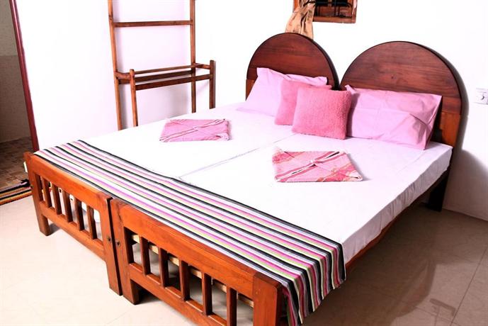 HappyShack Hostel