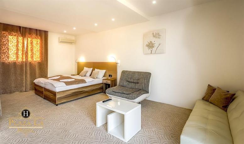 Plaza La Rooms and Spa