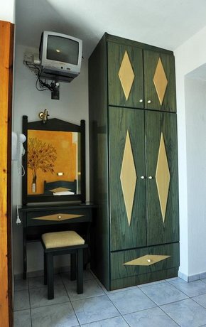 Stefanis House