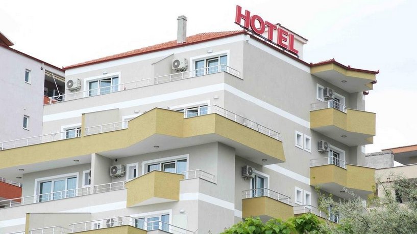 Hotel Pogradeci Pogradec Albania thumbnail