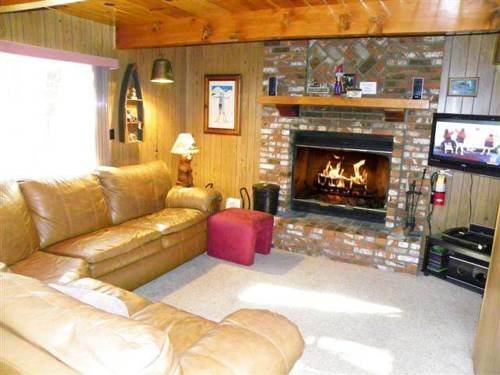 Alpine Haus by Big Bear Cool Cabins