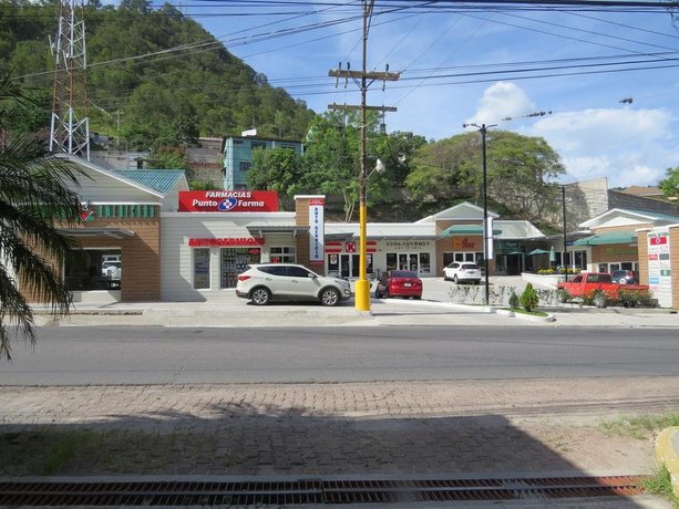 Hotel & Suites El Picacho