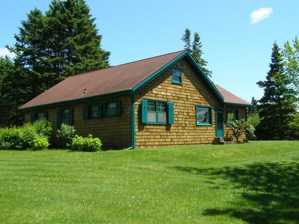 Classic Cottage Habitation at Port-Royal Canada thumbnail