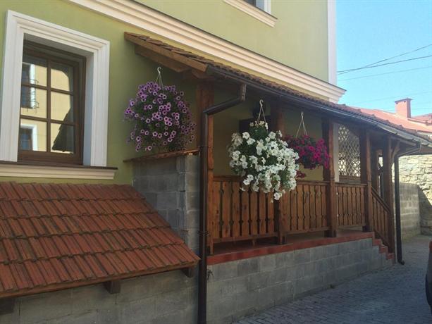 Old Town Guest House Kamianets-Podilskyi