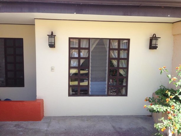 Dos Palmas Country Inn