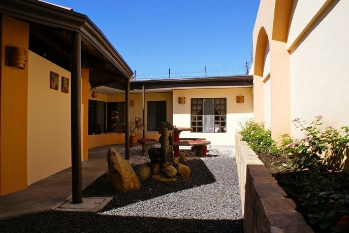 Dos Palmas Country Inn