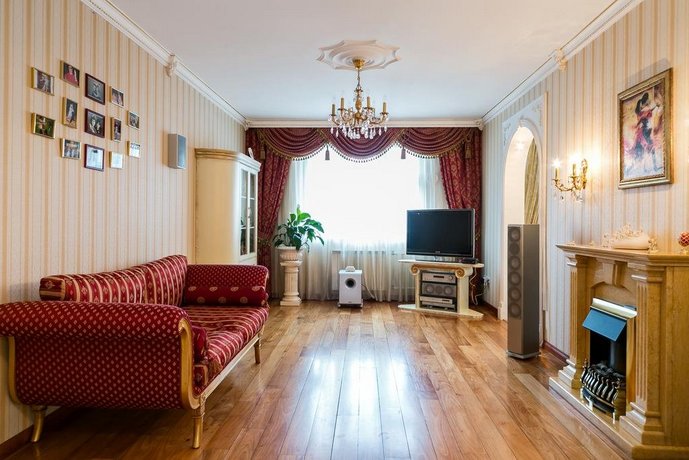 Апартаменты Flat On Snezhnaya 17