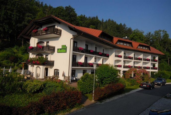 Hotel Pension Jutta Aussichtsturm Pyramidenkogel Austria thumbnail
