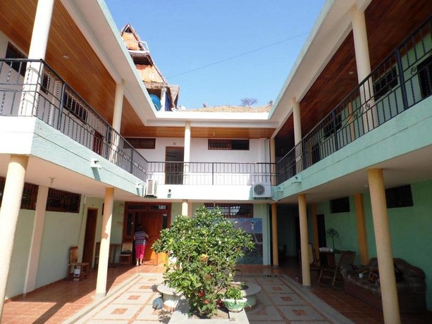 Hostal Dumbira