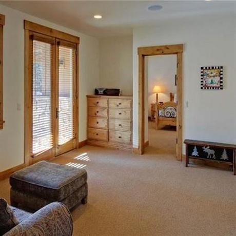 吉尔特边缘圆环 2413 号 - 瓦卡萨饭店