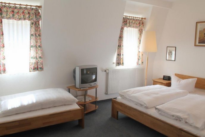 Hocher Hotel & Cafe