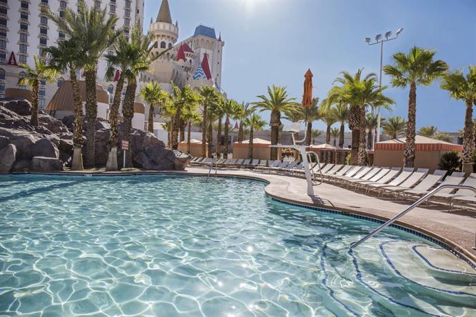 excalibur hotel casino pool