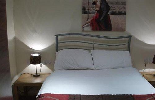 Brookhill Serviced Apartments Belfast - dream vacation