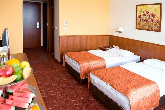 Airport Hotel Budapest - dream vacation