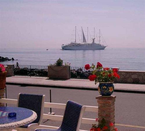 La Riva Hotel Giardini Naxos - dream vacation