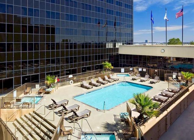 Hilton Los Angeles Airport - Compare Deals