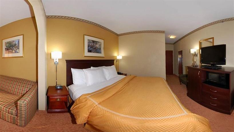 Red Roof Inn & Suites Hinesville - dream vacation