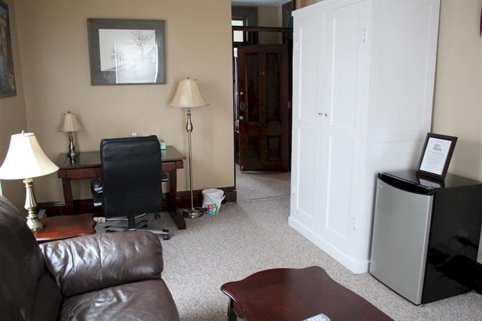 Carriage House Inn Fredericton