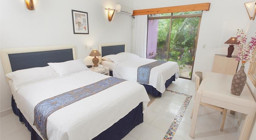 Hotel Cocoplum Beach