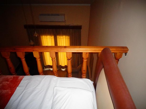 Bell Air Hotel