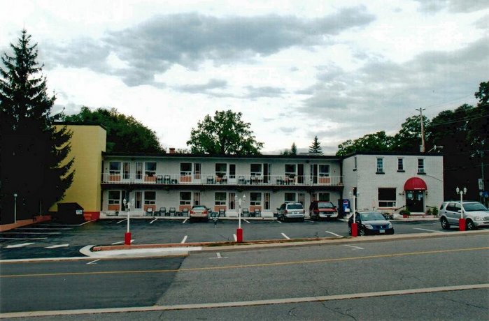Traveller's Hotel Parry Sound