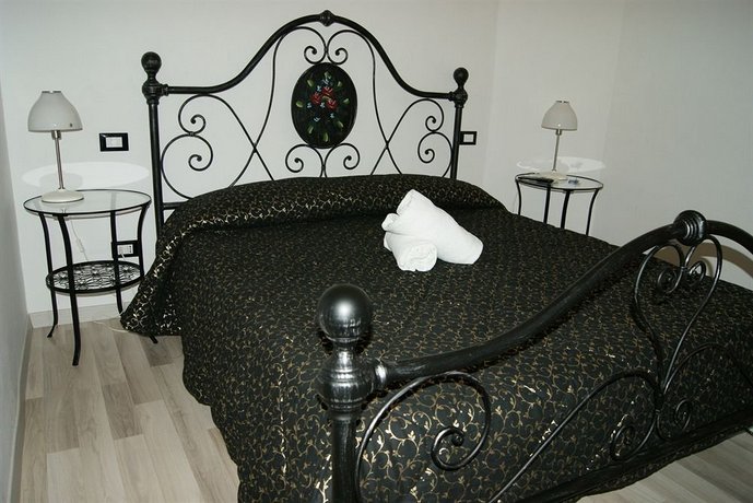 Lucky Holiday Rooms