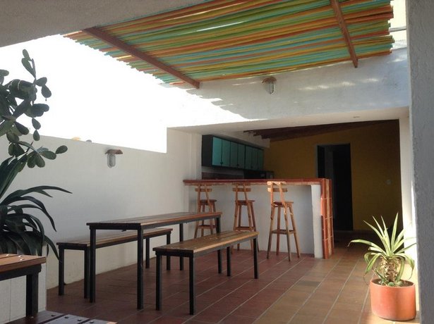 Aluna Casa y Cafe